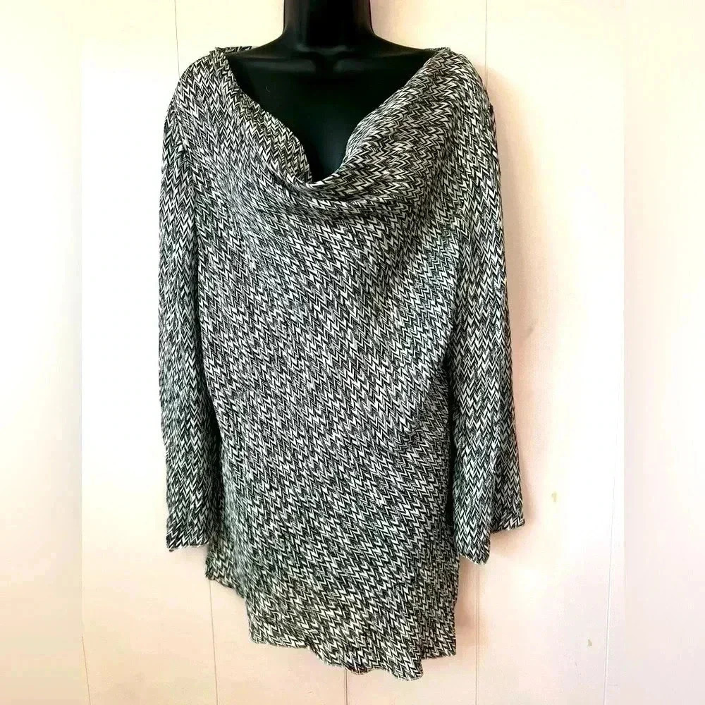 Style & Co. 100% Silk Plus Sized Womens 1x Offset Angled Blouse NWT